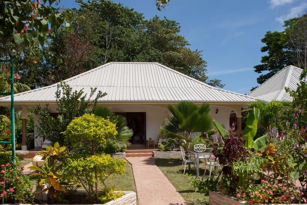 Etoile Labrine Guest House La Digue Ruang foto