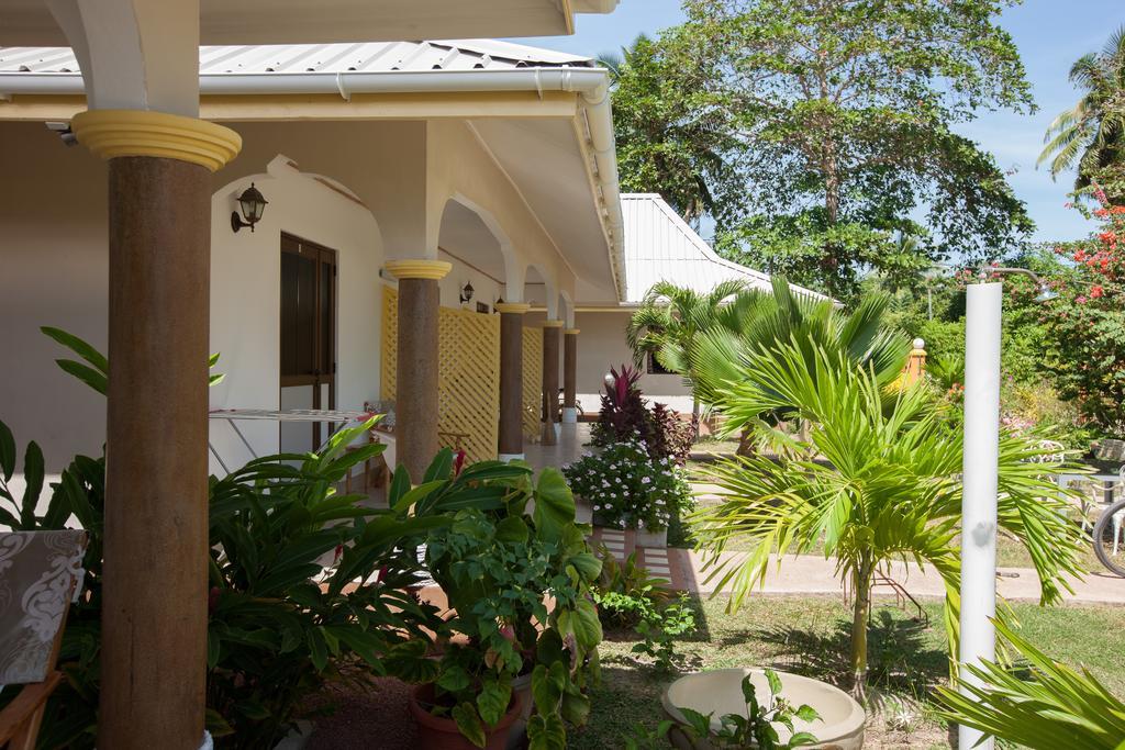 Etoile Labrine Guest House La Digue Bagian luar foto