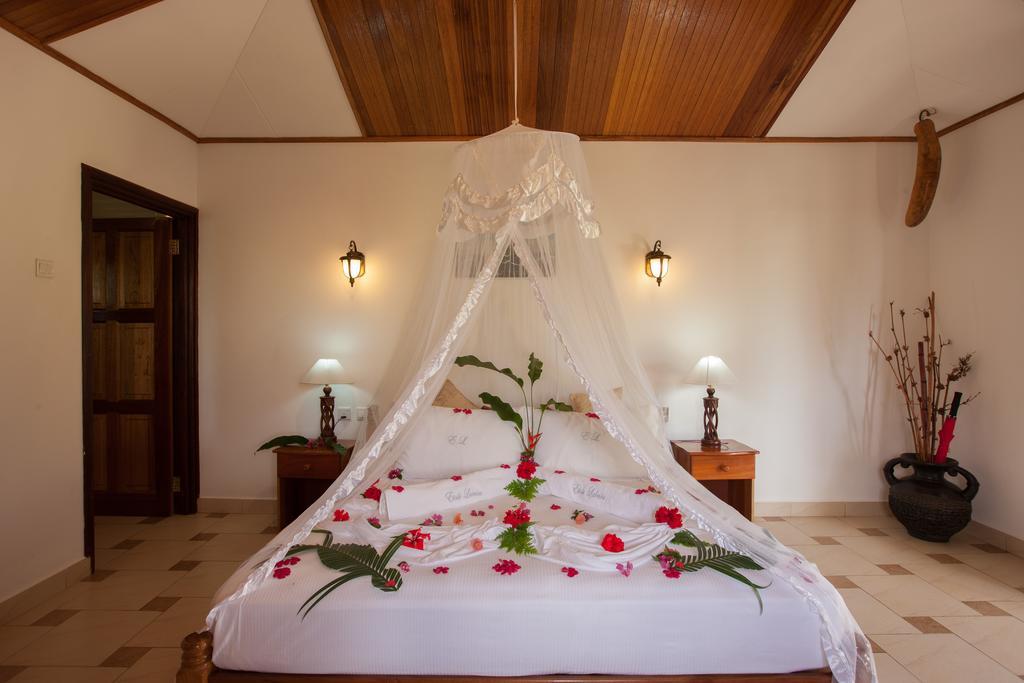 Etoile Labrine Guest House La Digue Ruang foto
