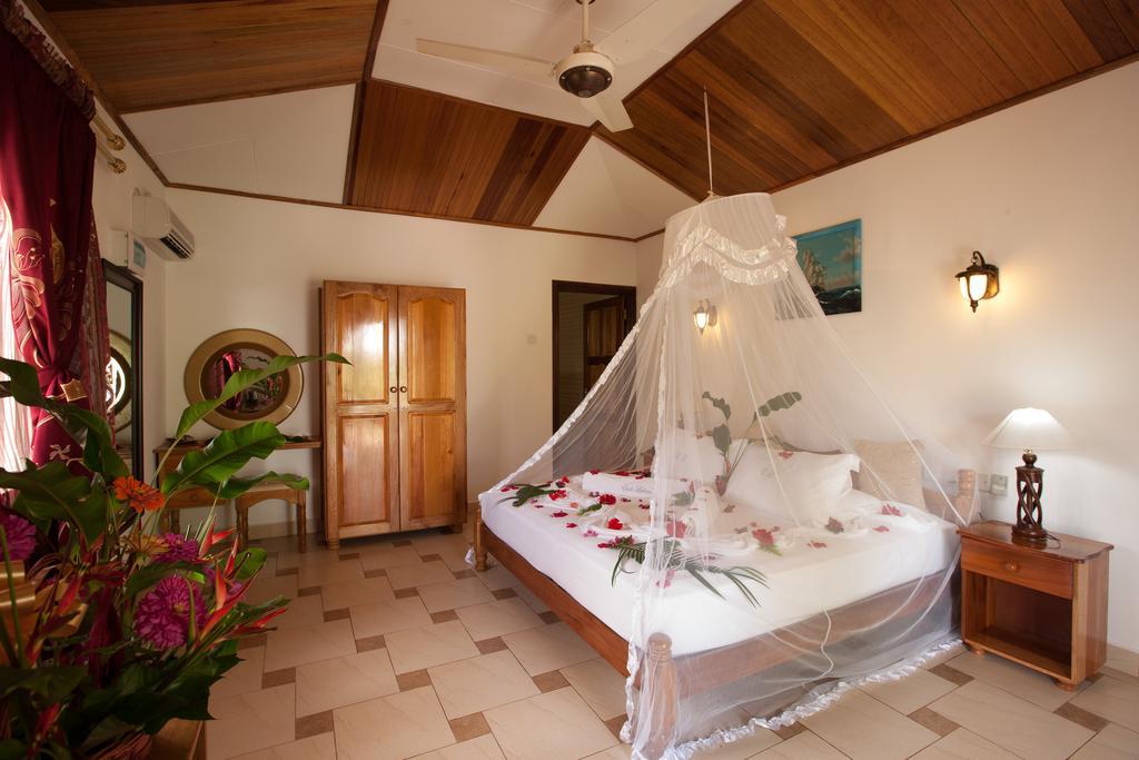 Etoile Labrine Guest House La Digue Bagian luar foto